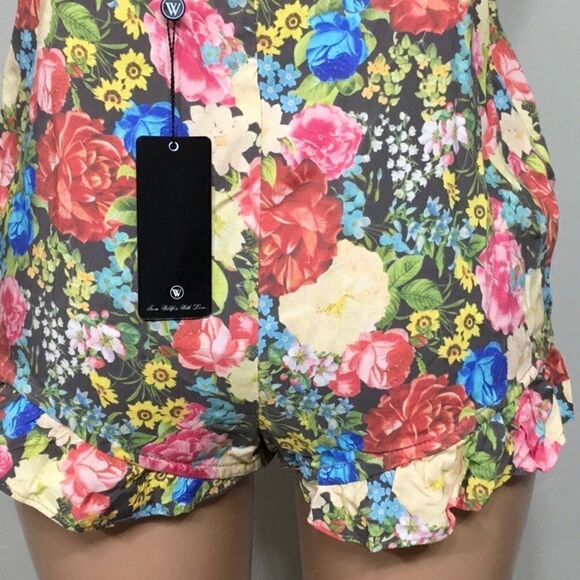 New. WILDFOX Flower Delivery romper. Medium - Picture 5 of 9